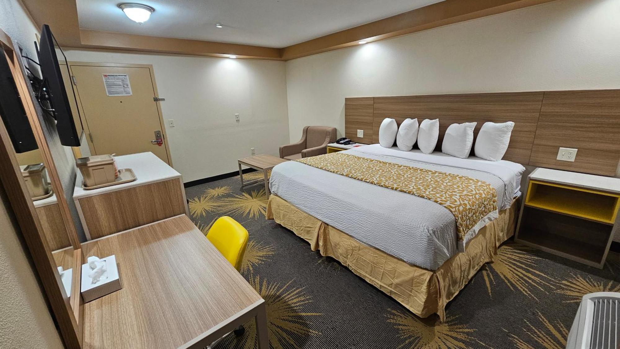 Econo Lodge Woodbridge Iselin Exterior foto