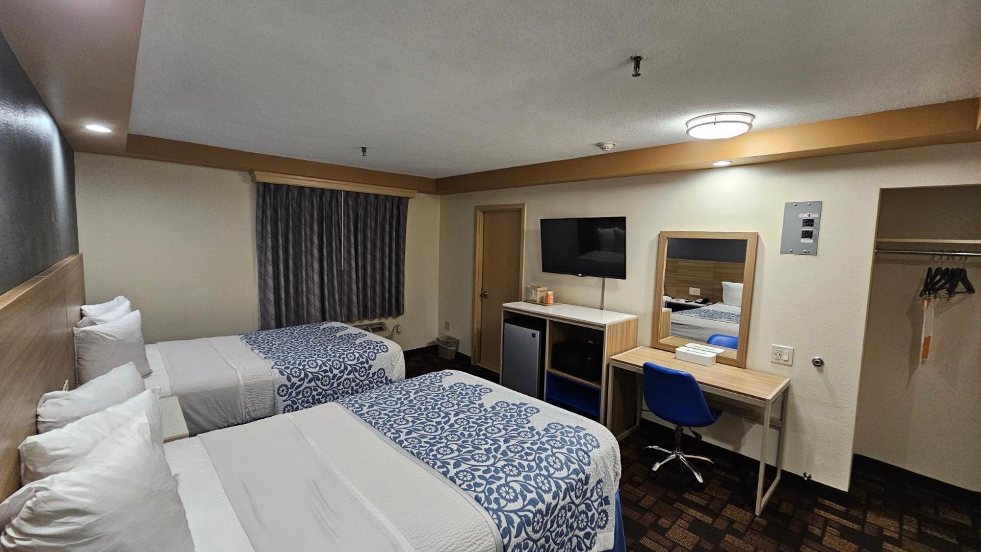 Econo Lodge Woodbridge Iselin Exterior foto