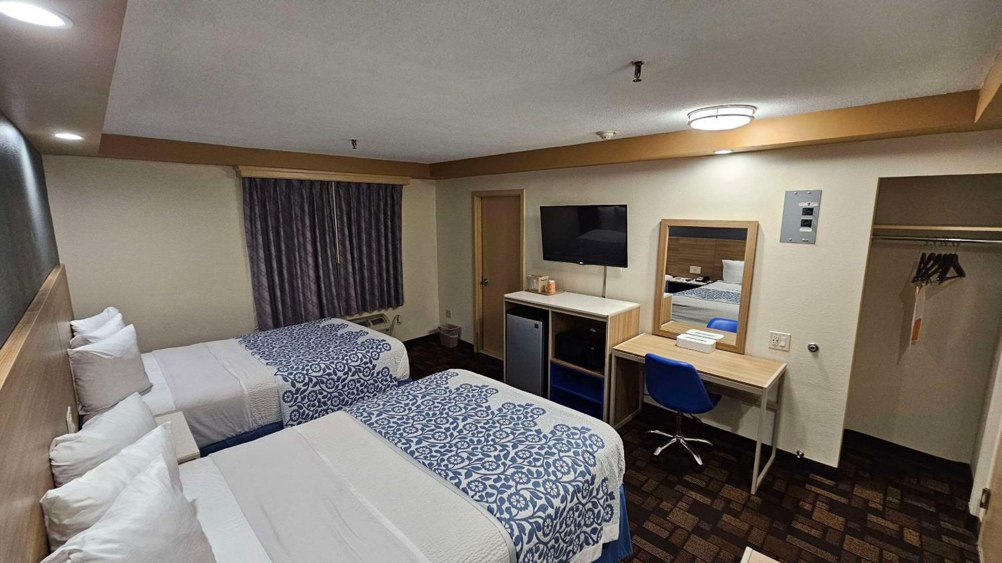 Econo Lodge Woodbridge Iselin Exterior foto