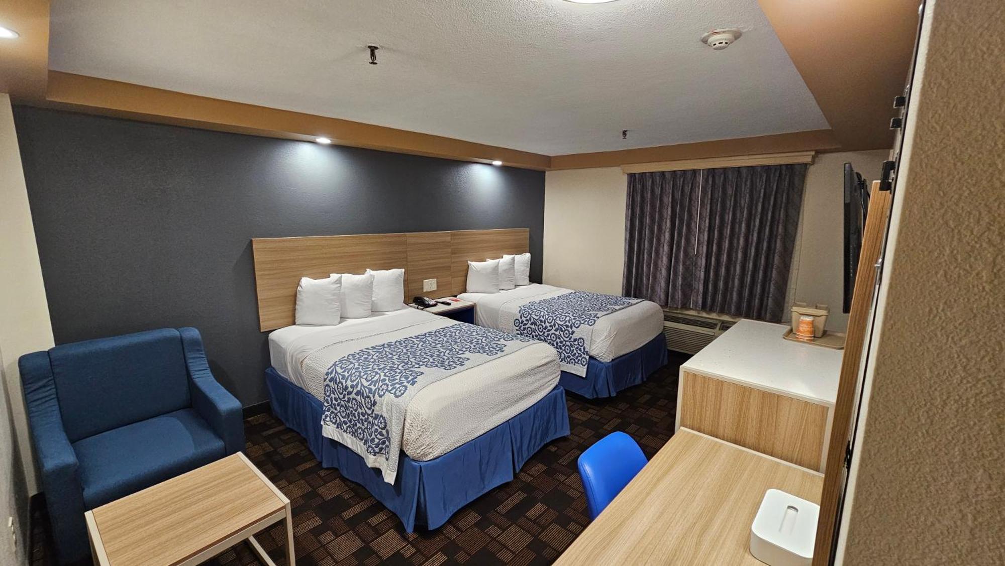 Econo Lodge Woodbridge Iselin Exterior foto